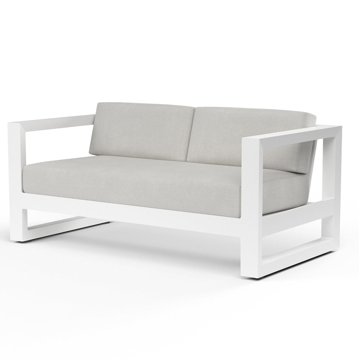 Newport Loveseat in Cast Silver, No Welt