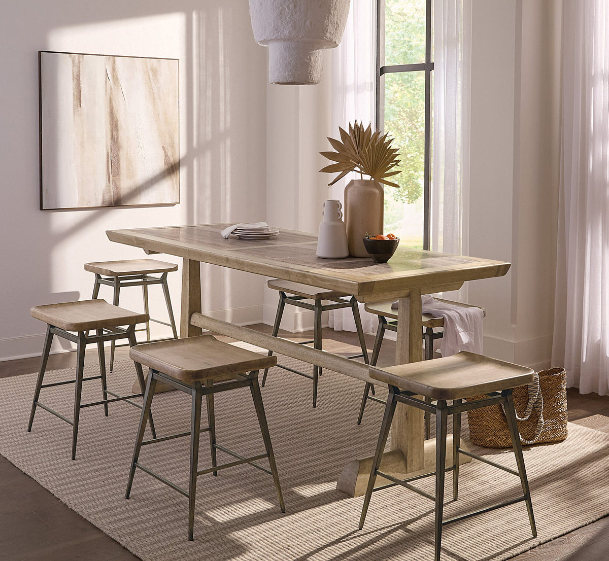 Vineyard Row Friendship Table Room Image