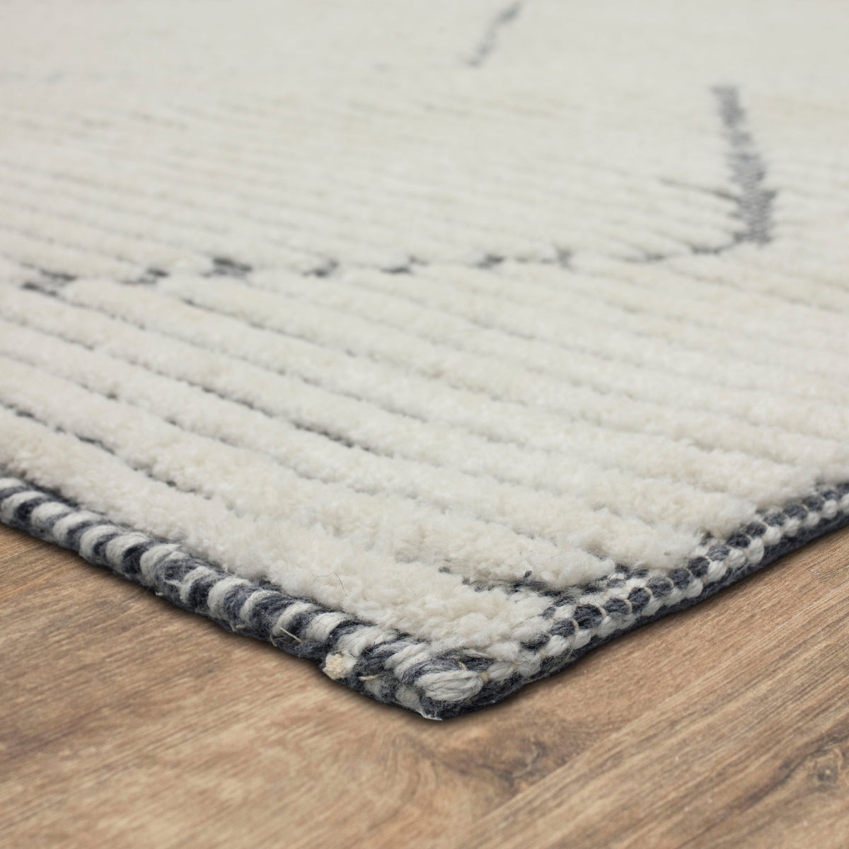 Sirocco Beni Black/White by Drew & Jonathan