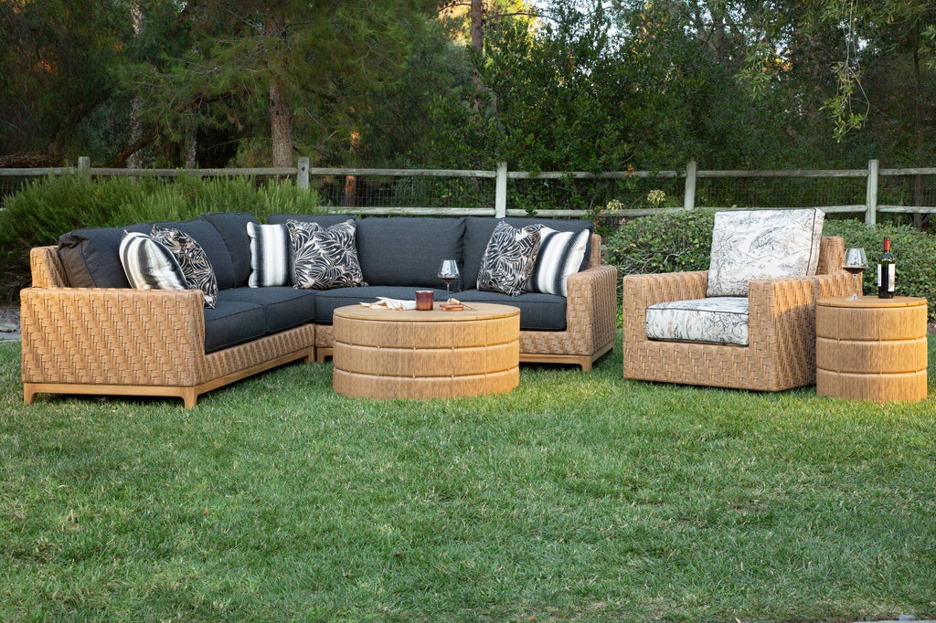 Margaritaville Catalina Right Arm Facing Loveseat in Poros Dune