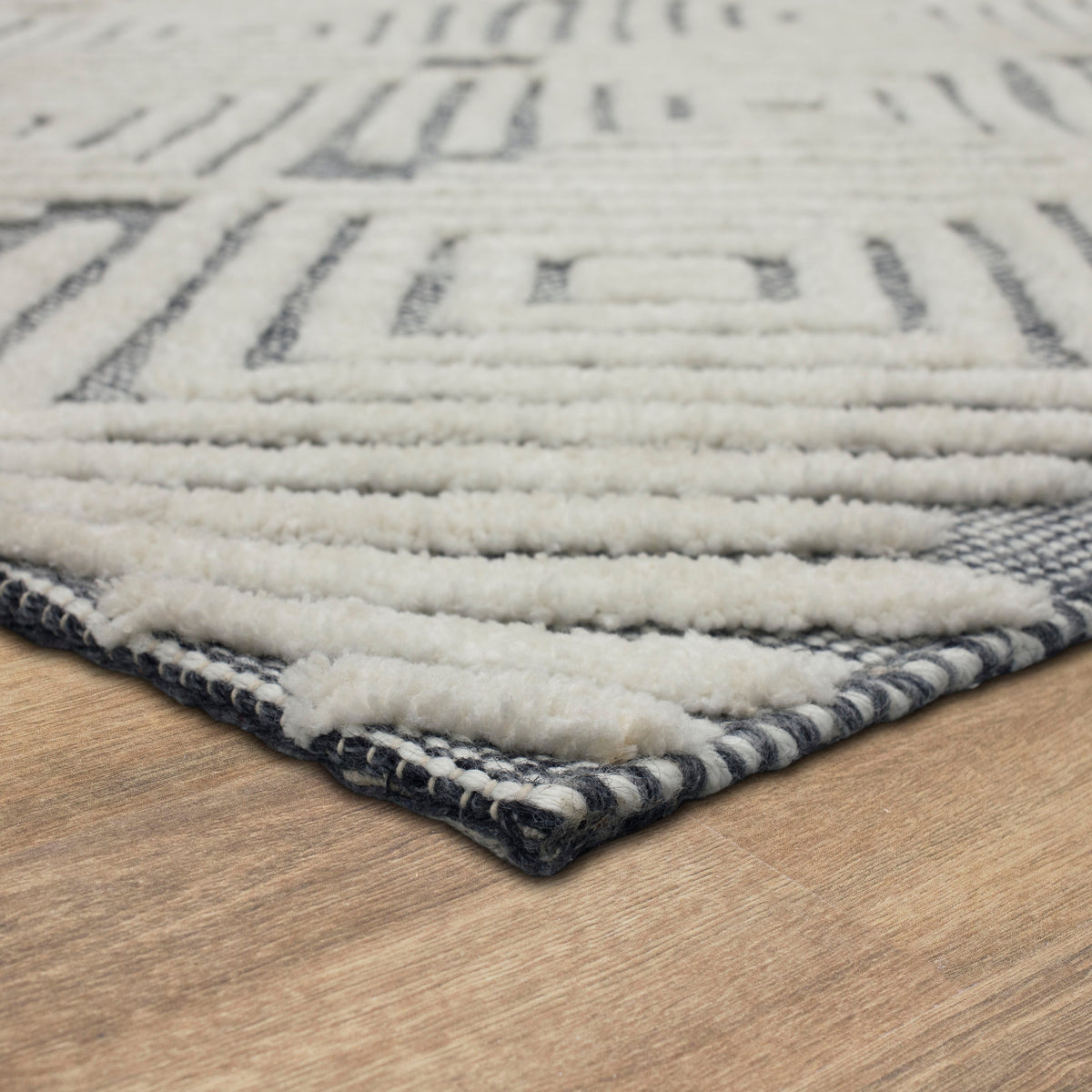 Sirocco Tipaza Black/White by Drew & Jonathan