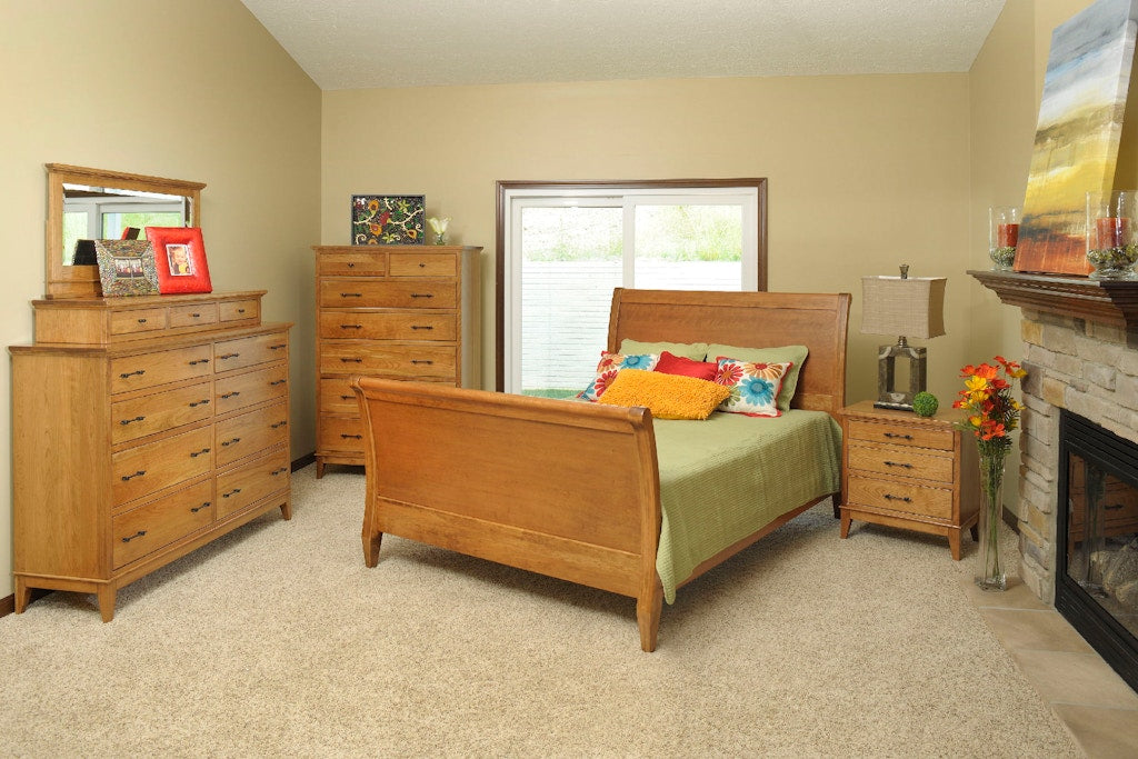 YUTZY WOODWORKING Cortland Sleigh Bed 1901