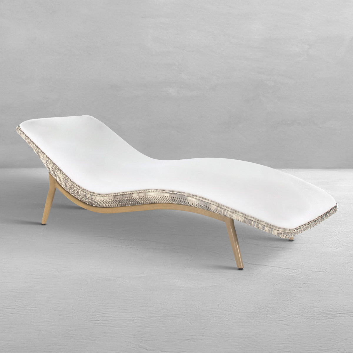 Palma Wicker Outdoor Armless Chaise Lounge